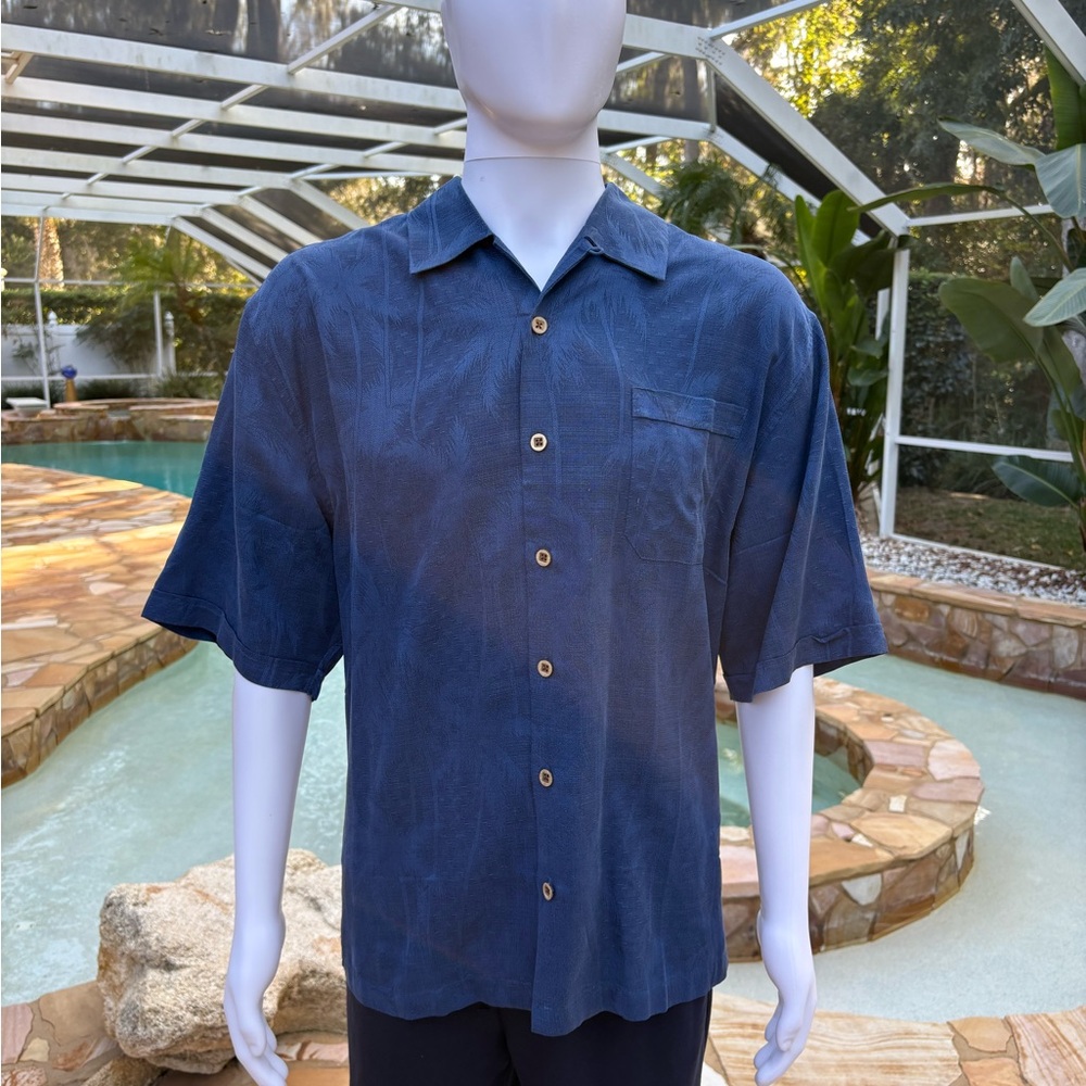 100% Silk Jamaica Jaxx Navy Button-Down Shirt with Subtle Floral Designs